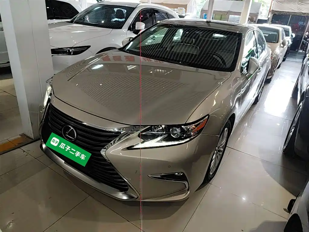 Lexus ES 2016