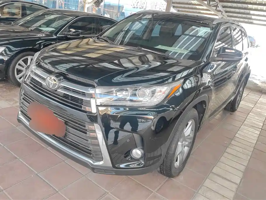 TOYOTA HIGHLANDER