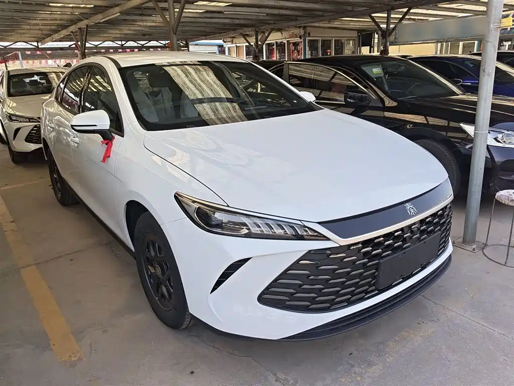 BYD Qin Plus PLUS 2025 DM-i Smart Drive 128KM