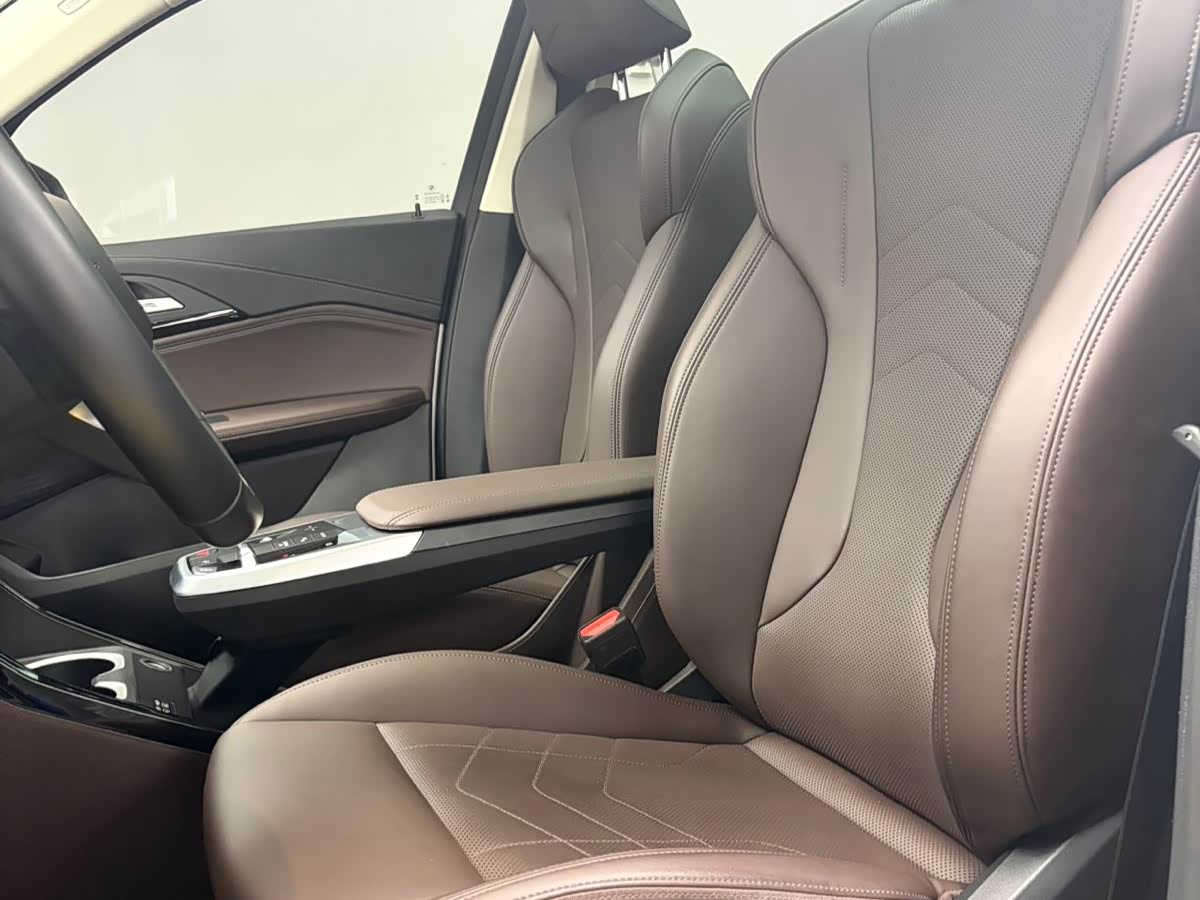 BMW X1 1.5 л 2023 г. Белый, пробег 40000 км