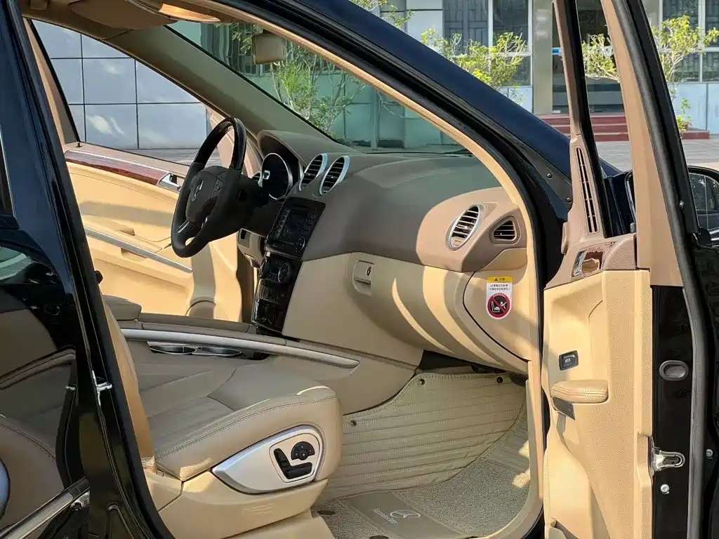 Mercedes-Benz M-Class — миниатюра 7