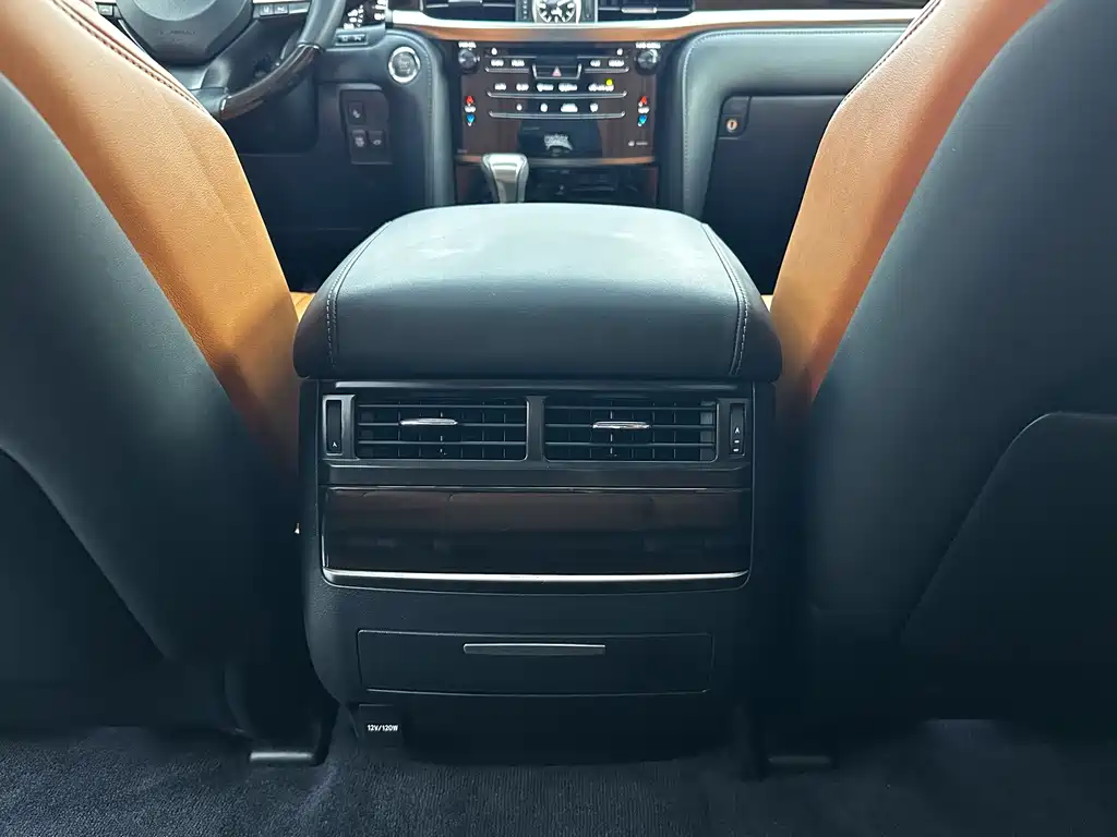 Lexus LX — миниатюра 20