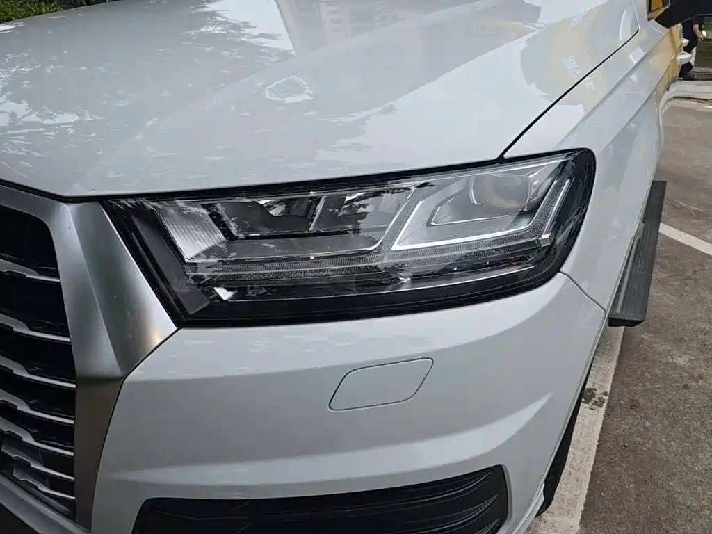 Audi Q7 — миниатюра 24