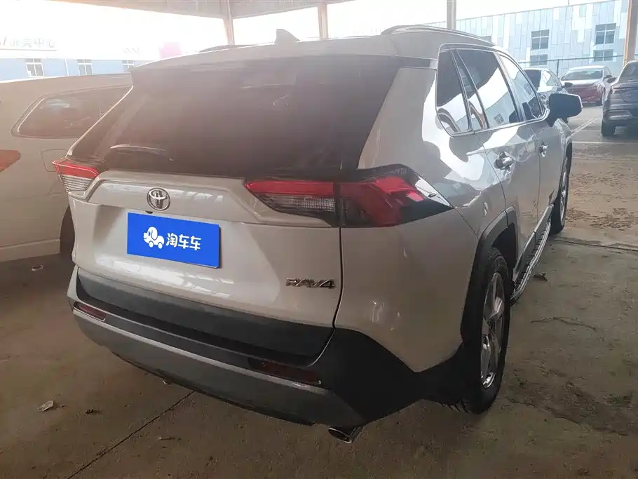 TOYOTA RAV4 RONGFANG