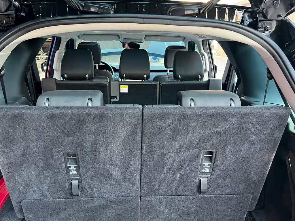 Land Rover Discovery — миниатюра 7