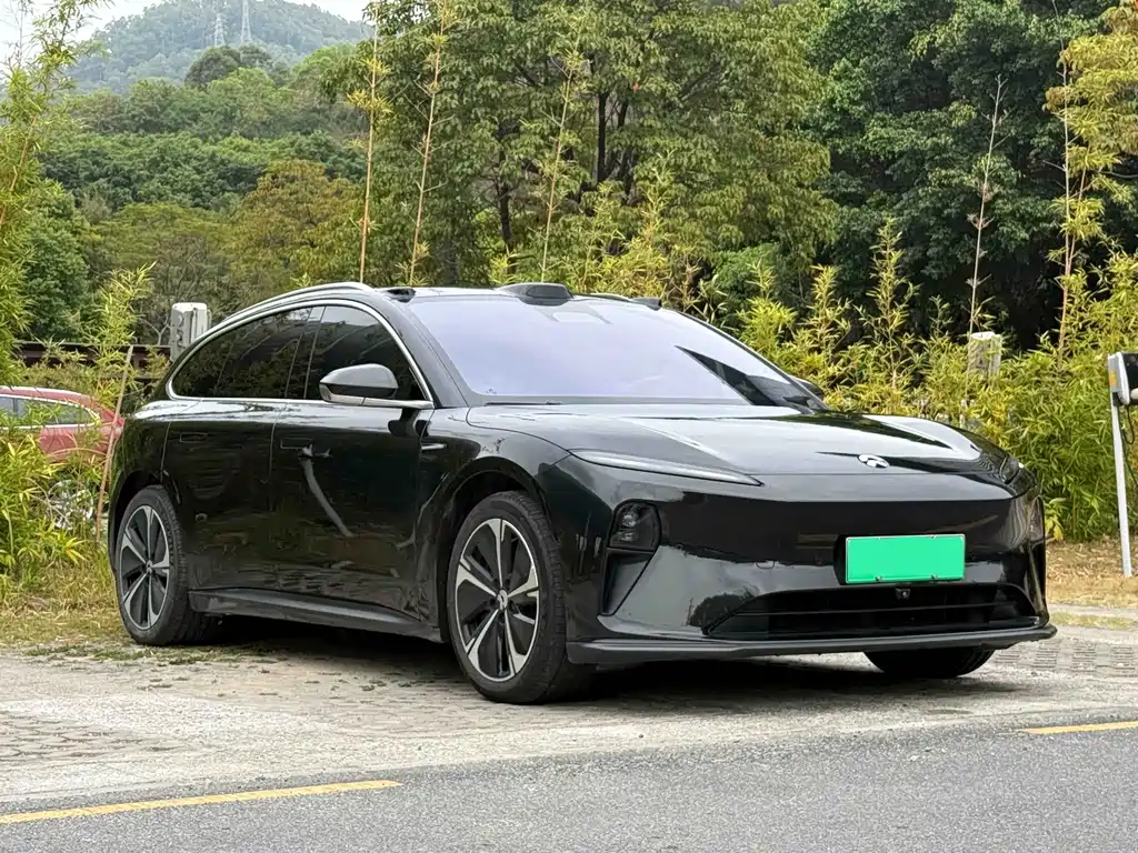 NIO NIO ET5T