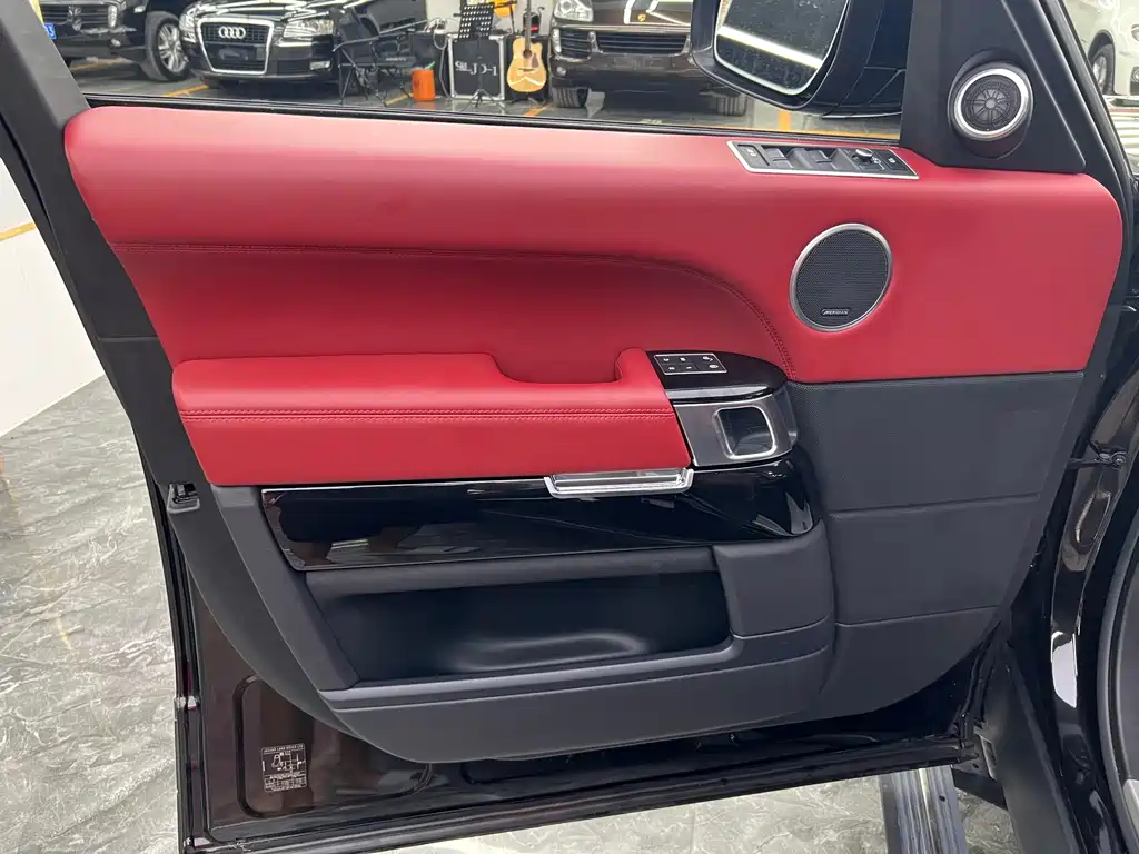 LAND ROVER RANGE ROVER