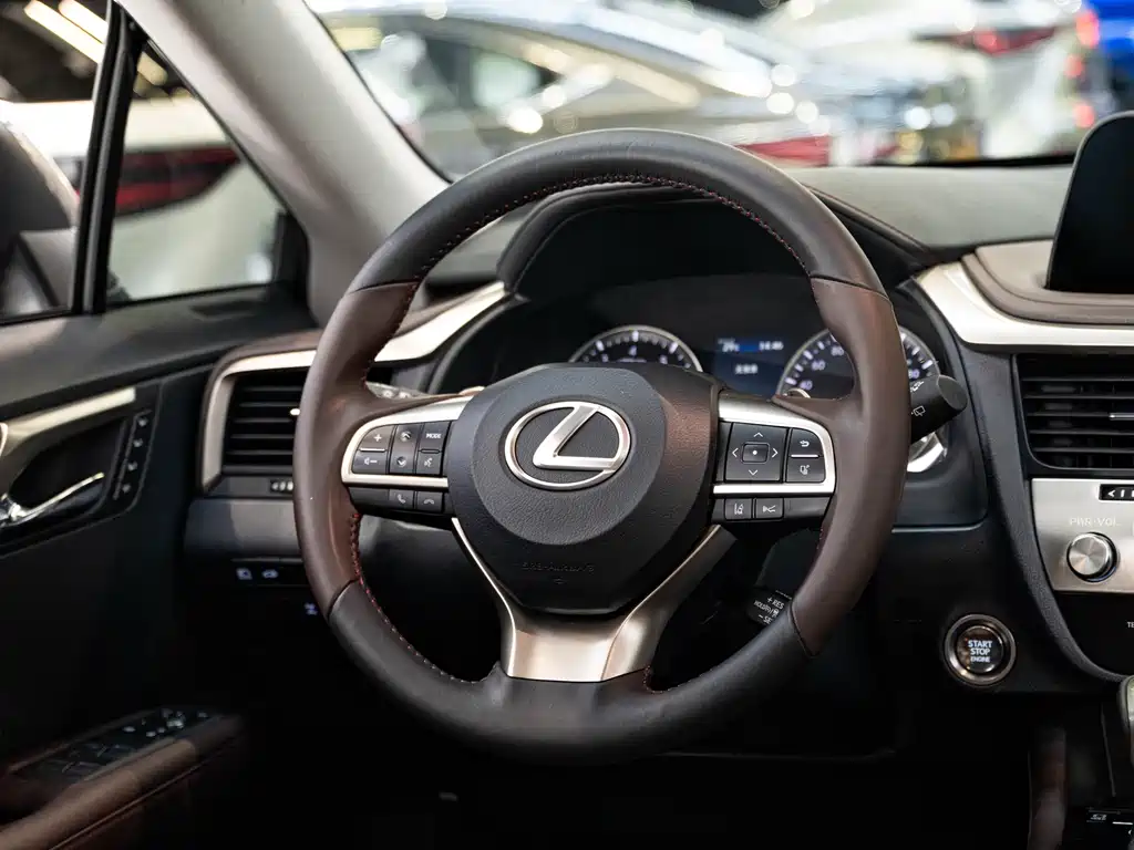 Lexus RX — миниатюра 13