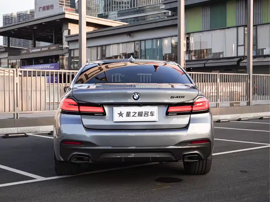 BMW 5 Series (Import) — миниатюра 5