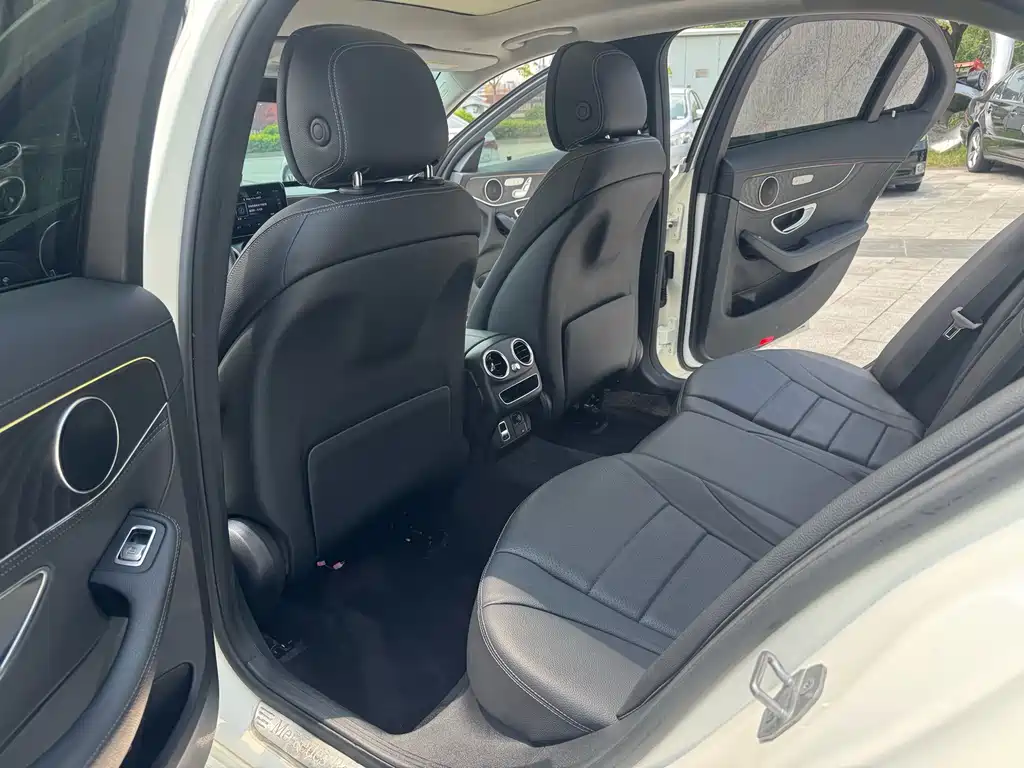 Mercedes-Benz C-Class — миниатюра 10