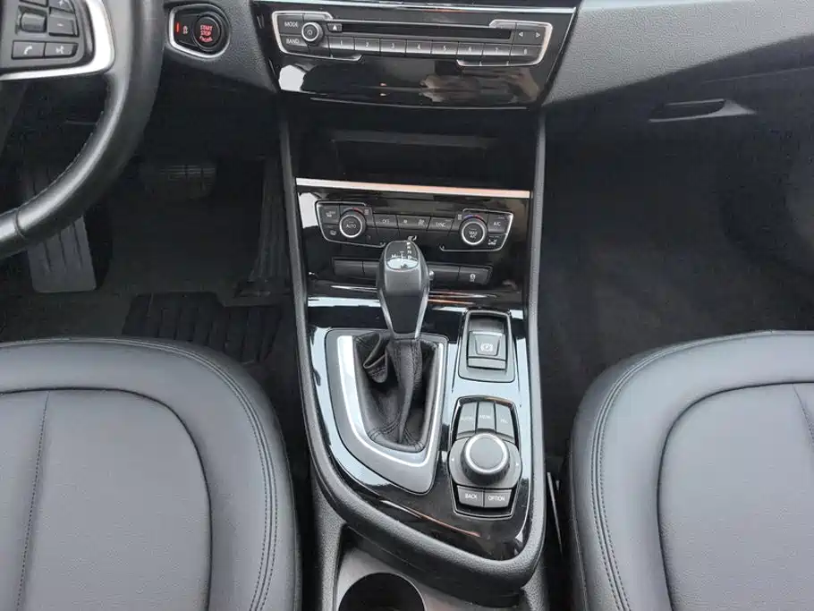 BMW 2 Series Active Tourer — миниатюра 16