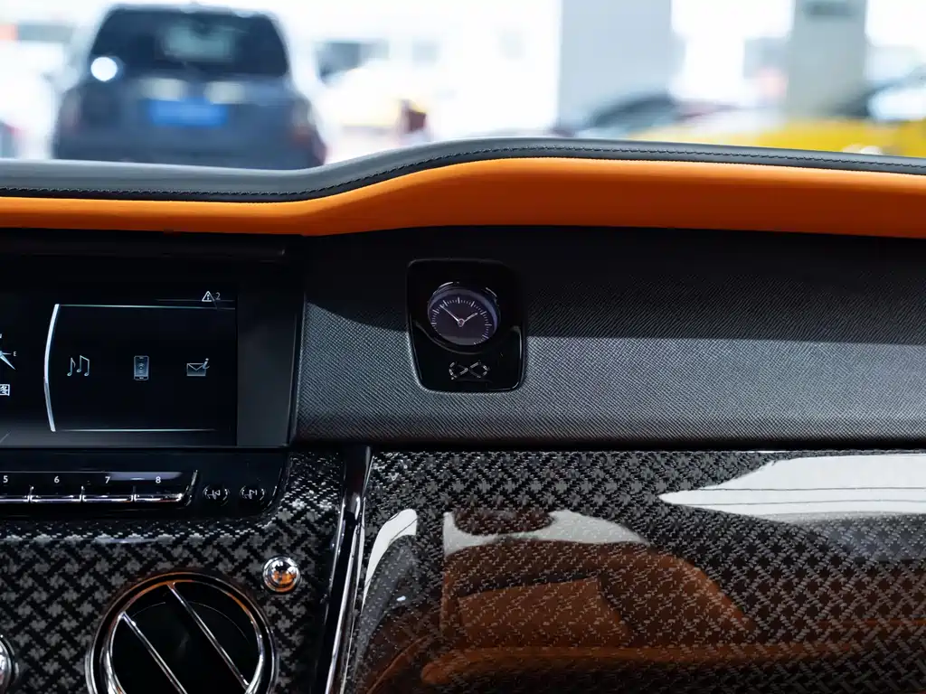 Rolls-Royce Cullinan 2018 мест