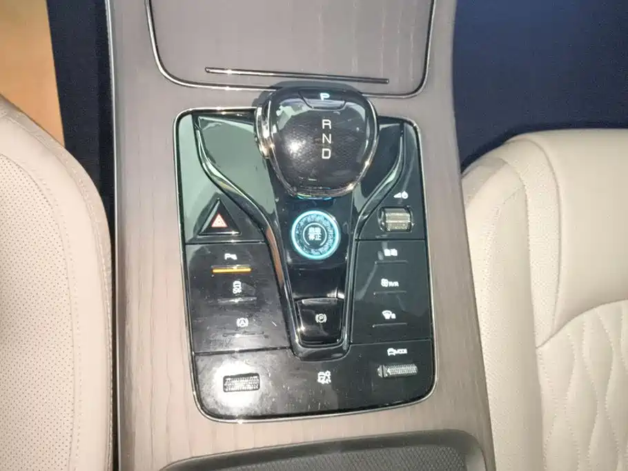 BYD Han — миниатюра 16