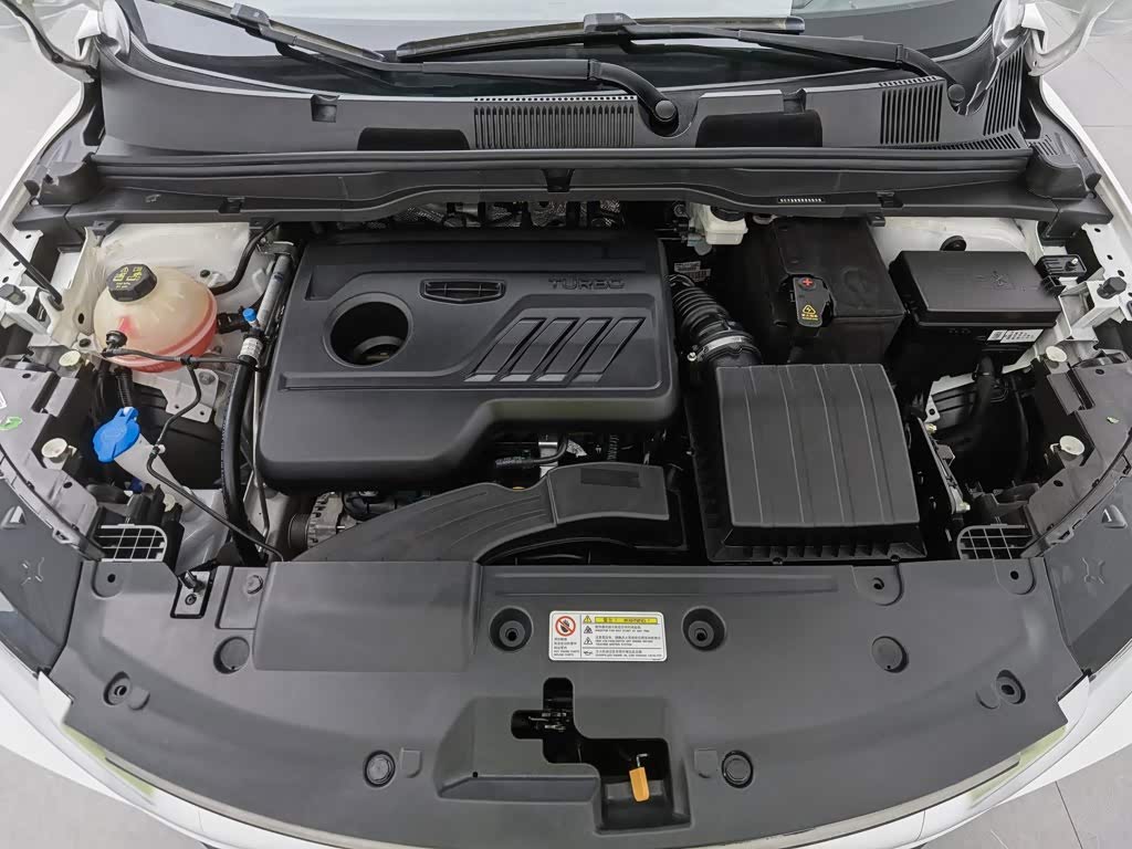 Geely Binyue 1.4 л 2021 г. Белый, пробег 44300 км