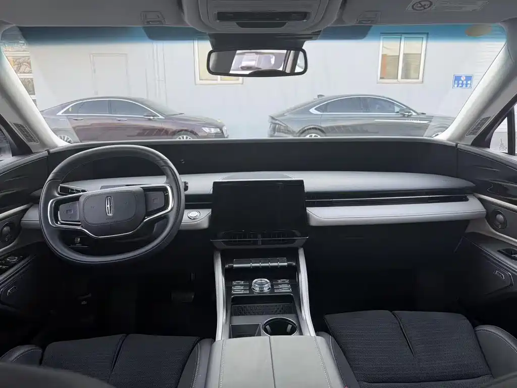 Lincoln Nautilus 2025 2.0T
