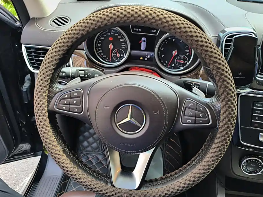 Mercedes-Benz GLS — миниатюра 15