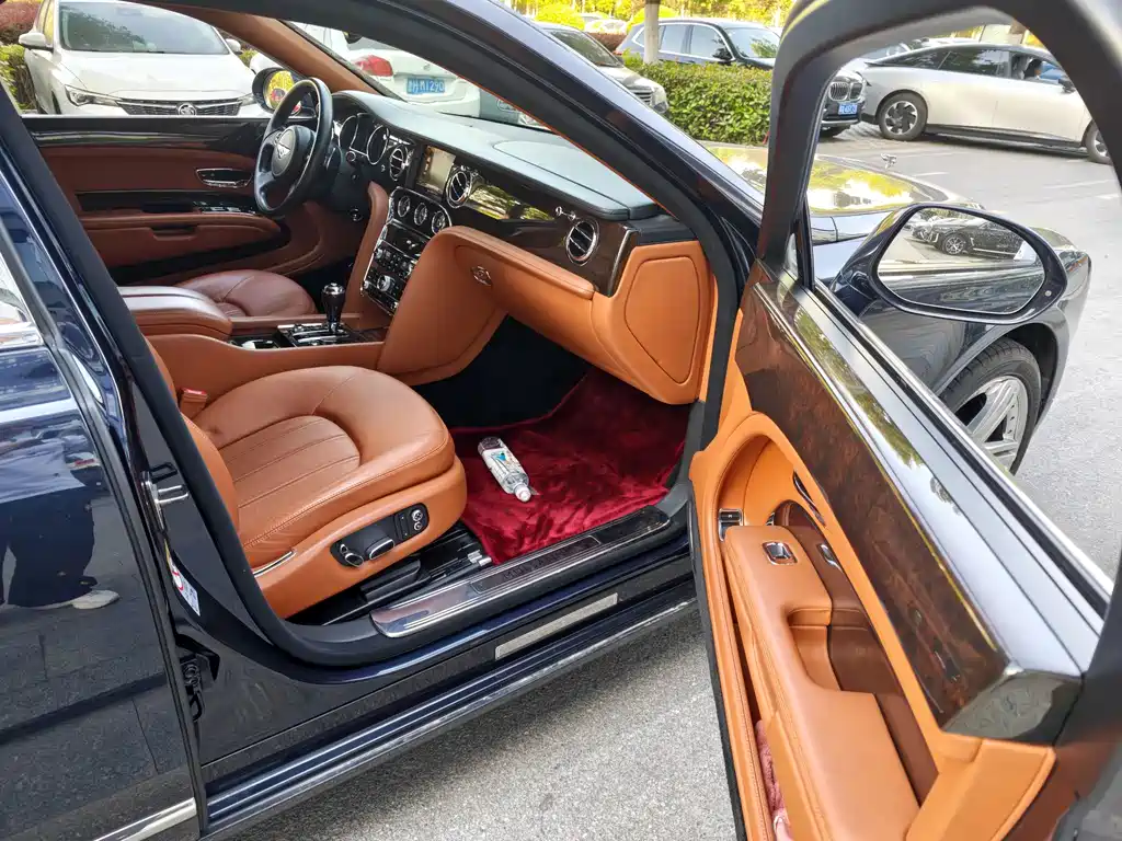 Bentley Mulsanne — миниатюра 14