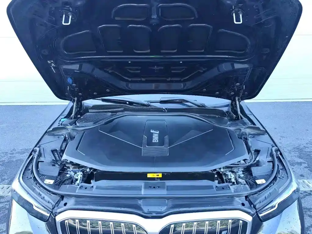 BMW i5 — миниатюра 4