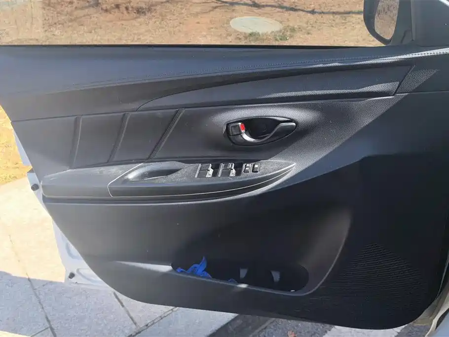 TOYOTA YARIS L ZHIXUAN