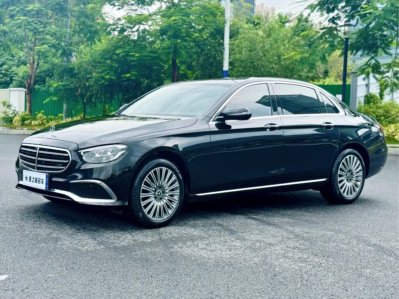 奔驰E级 2023款 改款 E 300 L 豪华型 2023