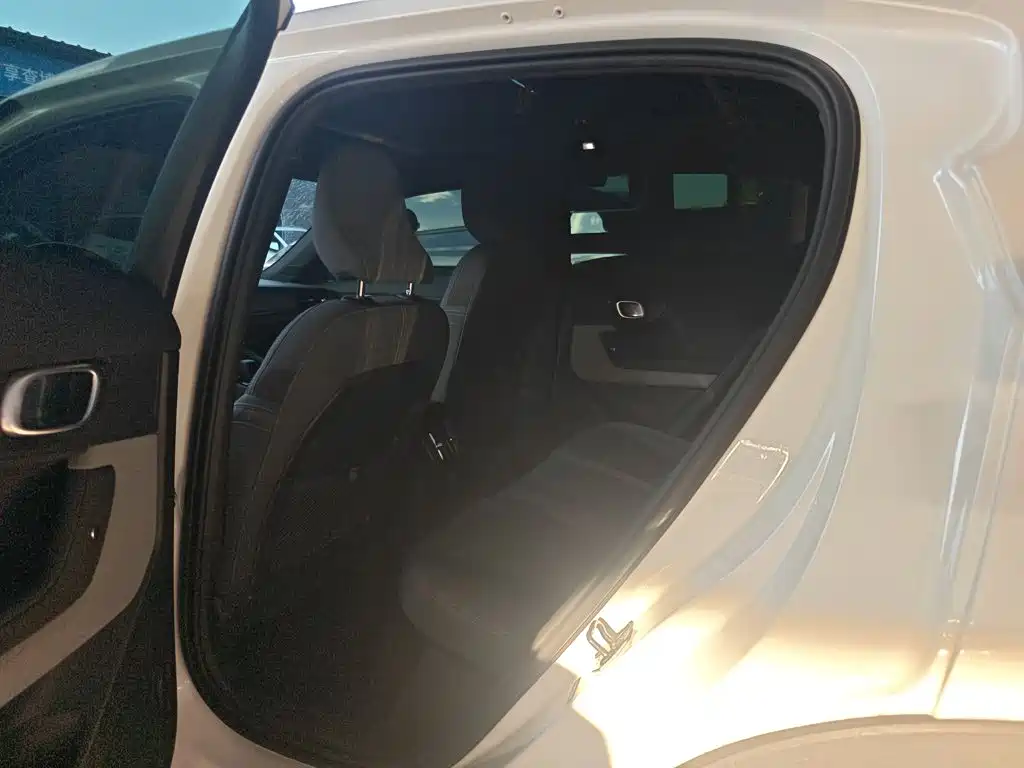 Polestar Polestar 2 — миниатюра 13
