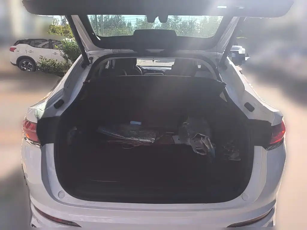 Geely Xingyue — миниатюра 20