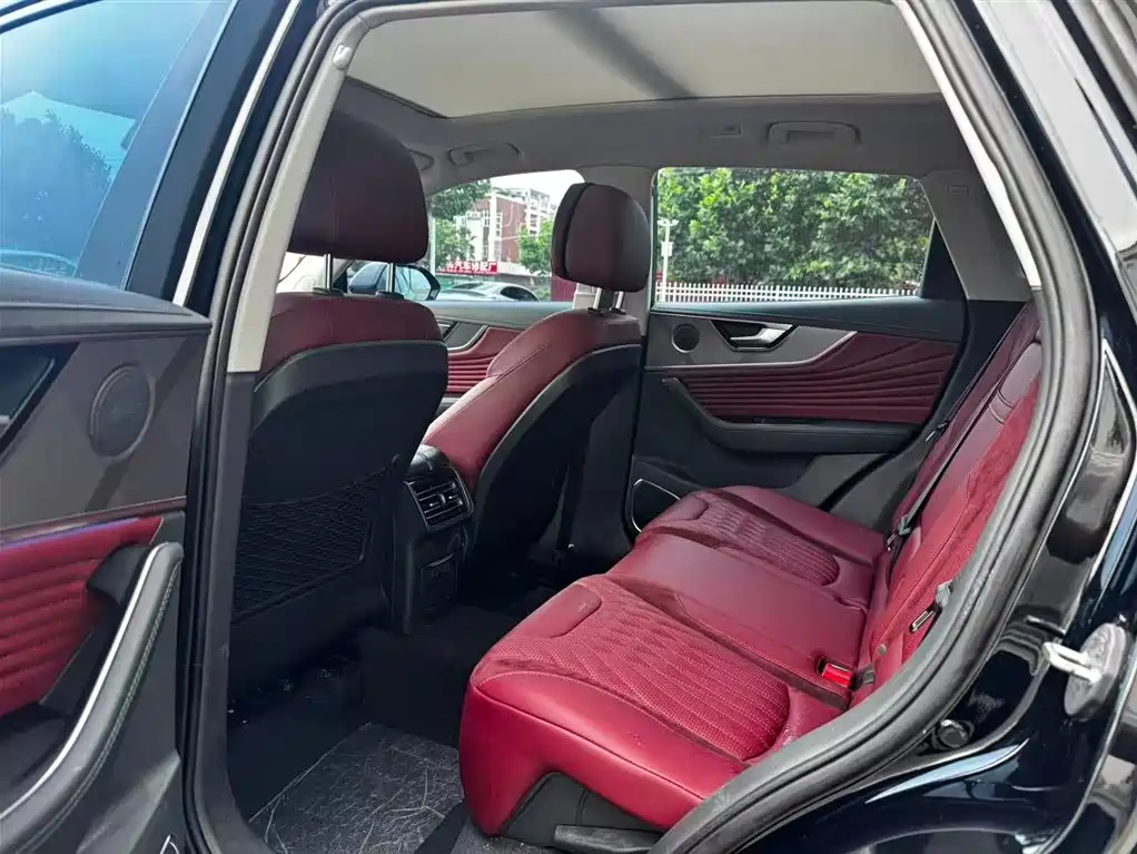 Hongqi HS5 2023 2.0T Pro