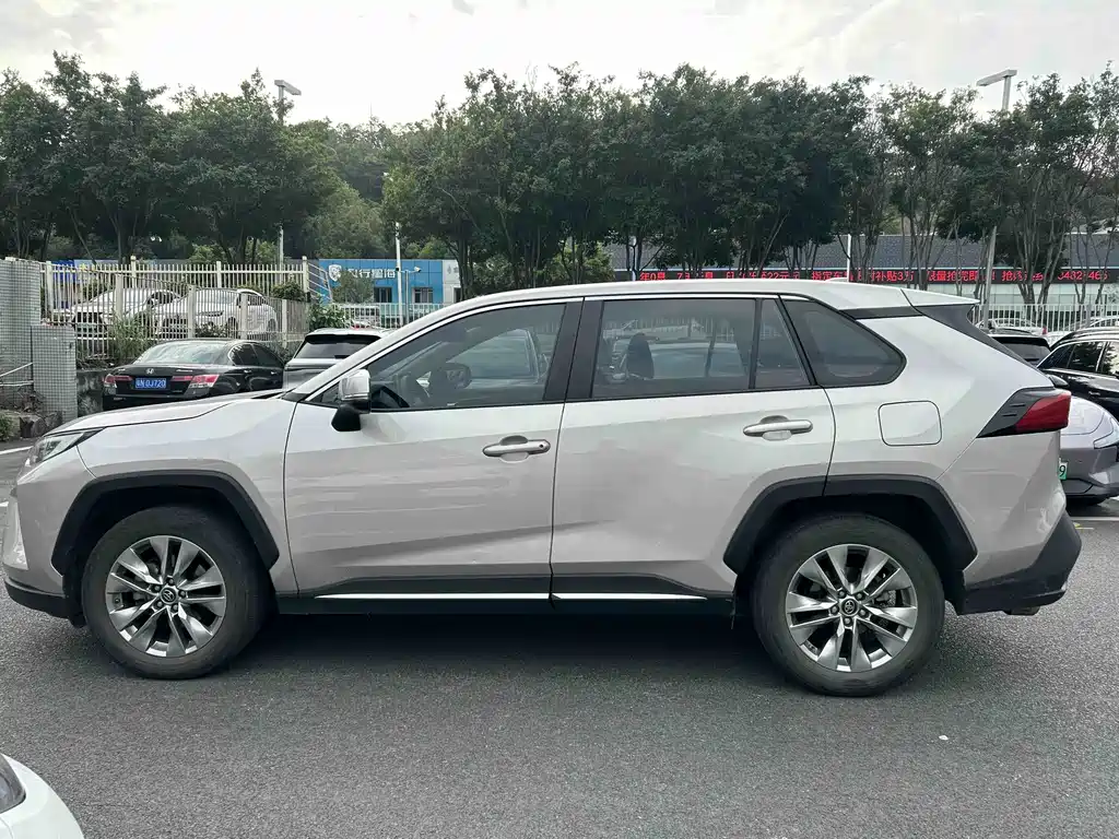 TOYOTA WILANDA