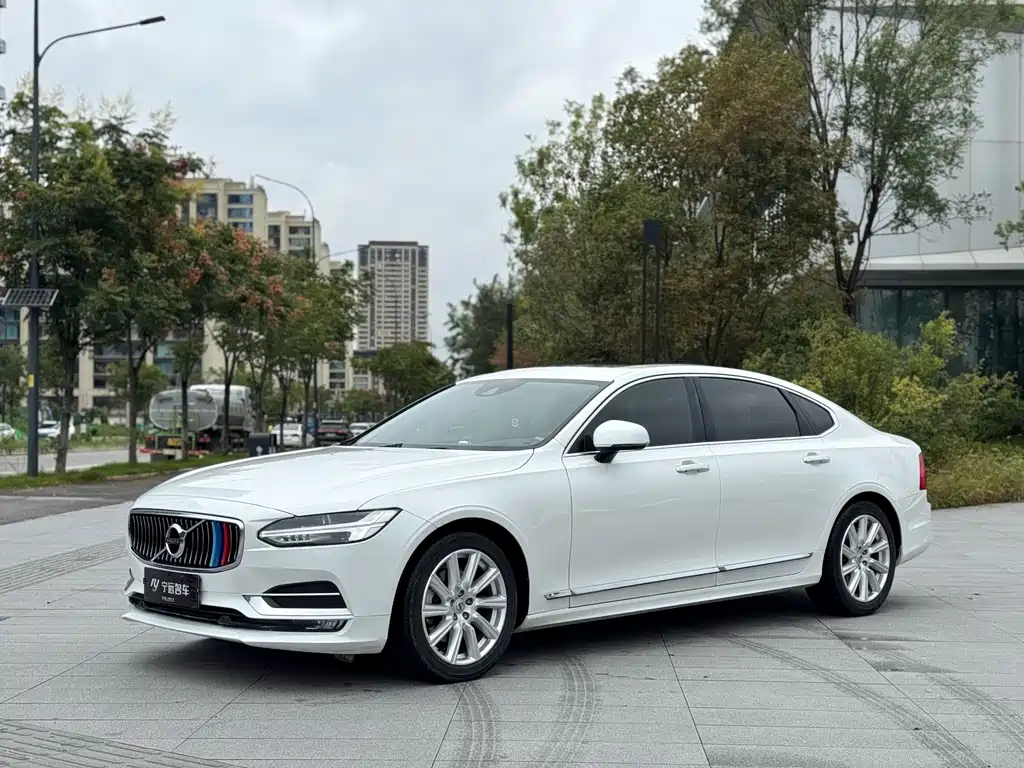 Volvo S90 2020