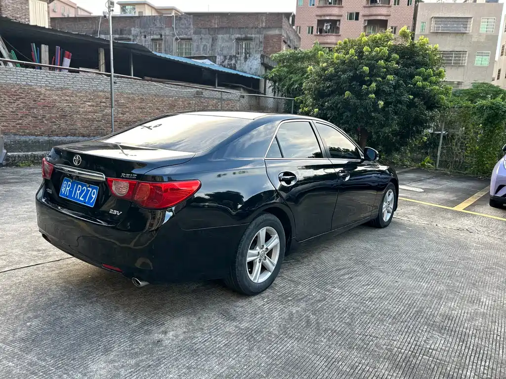 Toyota Reiz 2010 2.5S