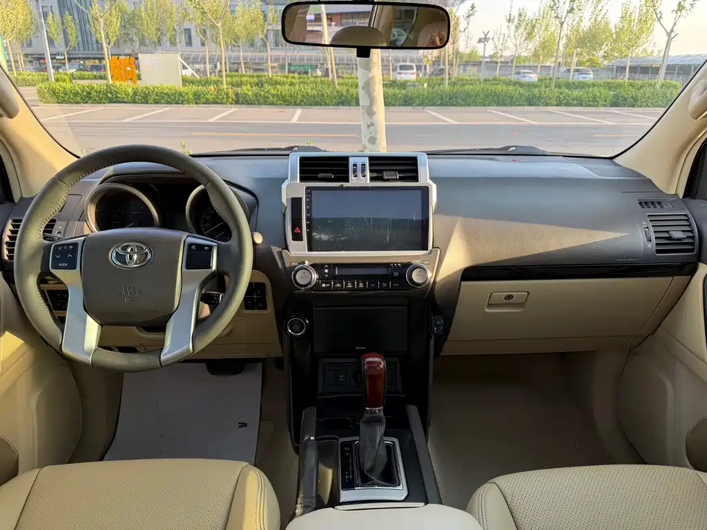 Toyota Land Cruiser Prado 2016 4.0L