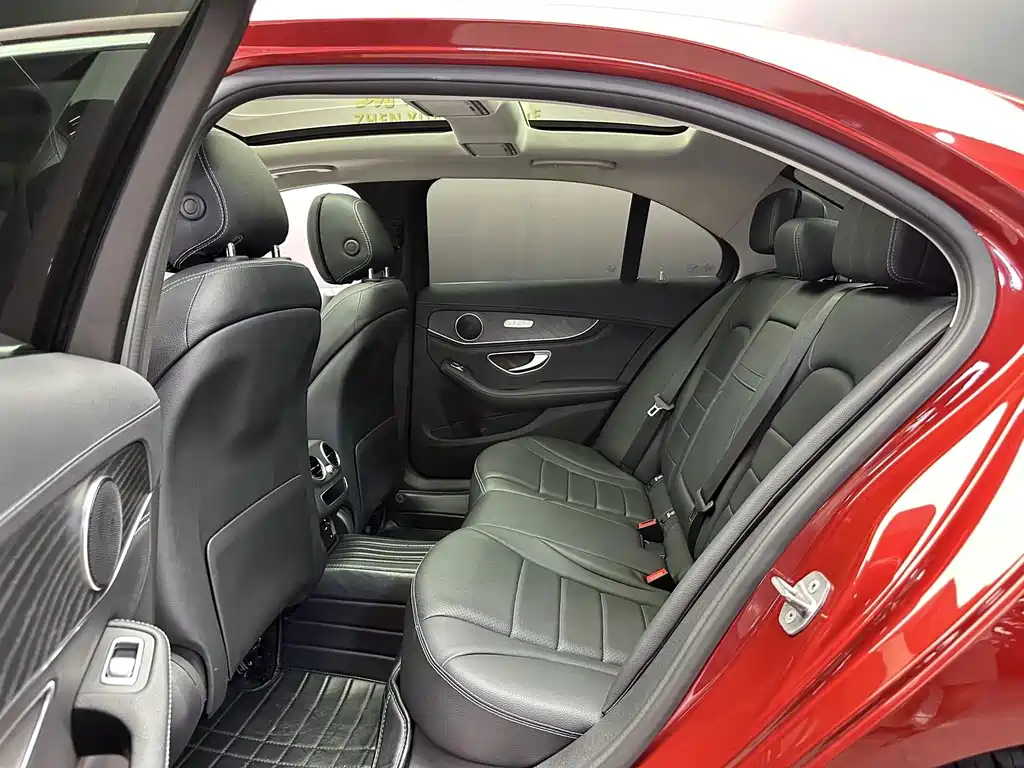 Mercedes-Benz C-Class — миниатюра 5