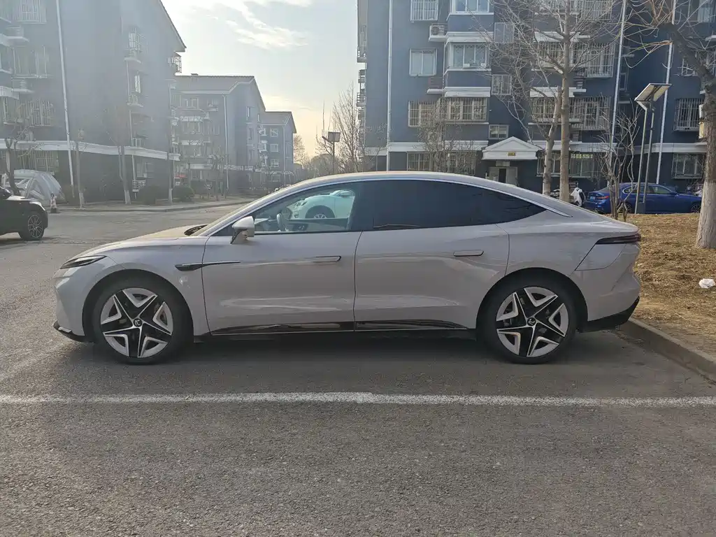 RISING AUTO FEIFAN F7