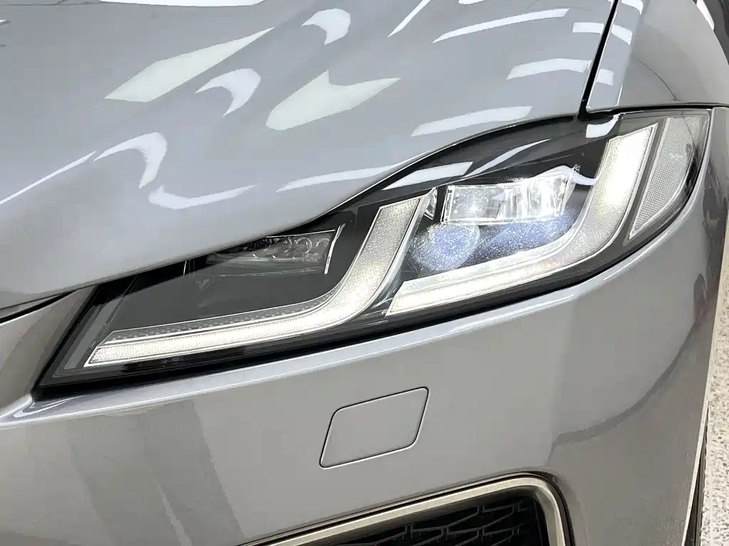 Jaguar F-Pace 2021 340PS R-Dynamic SE