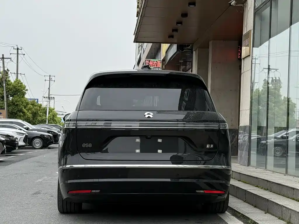 NIO ES8 2026 мест Executive Luxury