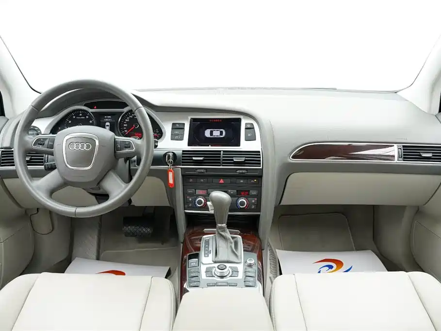 Audi A6L 2010 2.4L