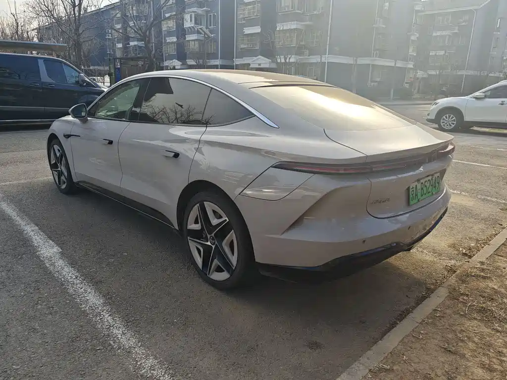 RISING AUTO FEIFAN F7