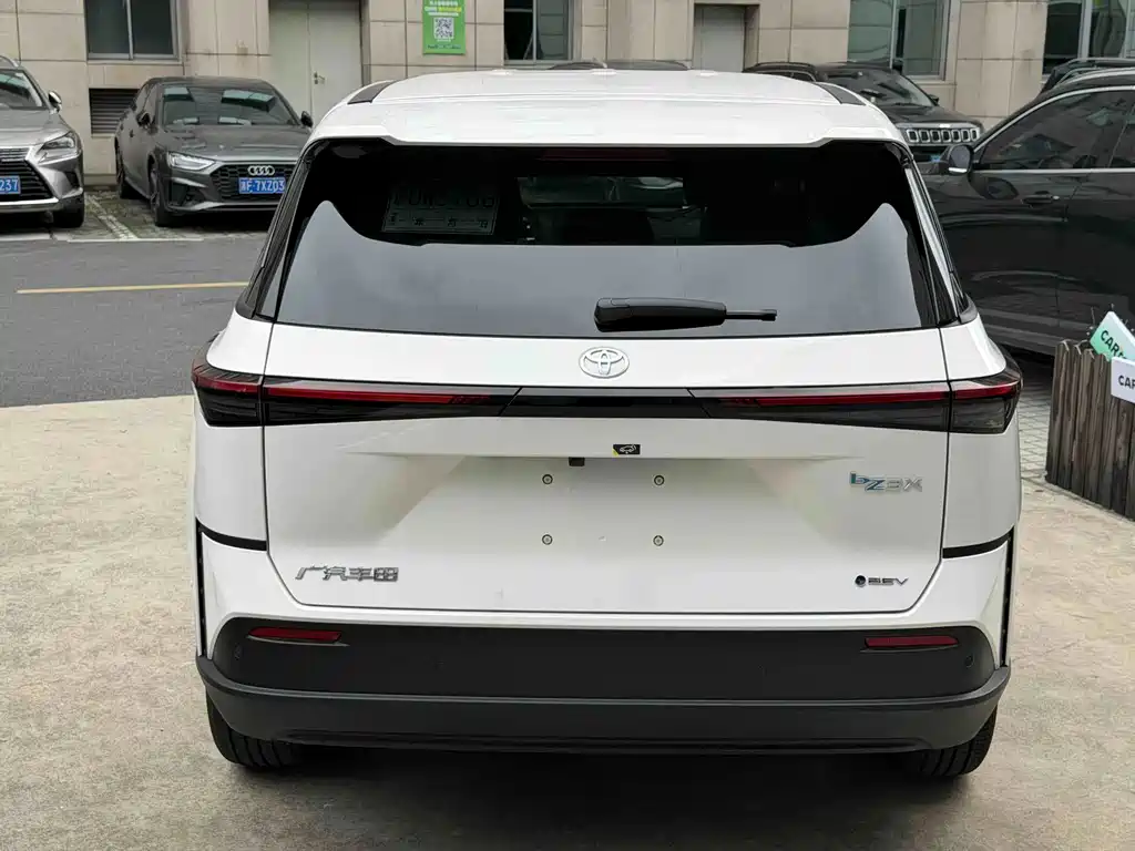Toyota bZ3X — миниатюра 4
