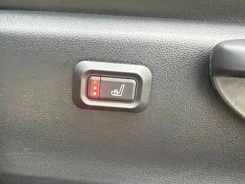 Toyota Yaris L — миниатюра 14