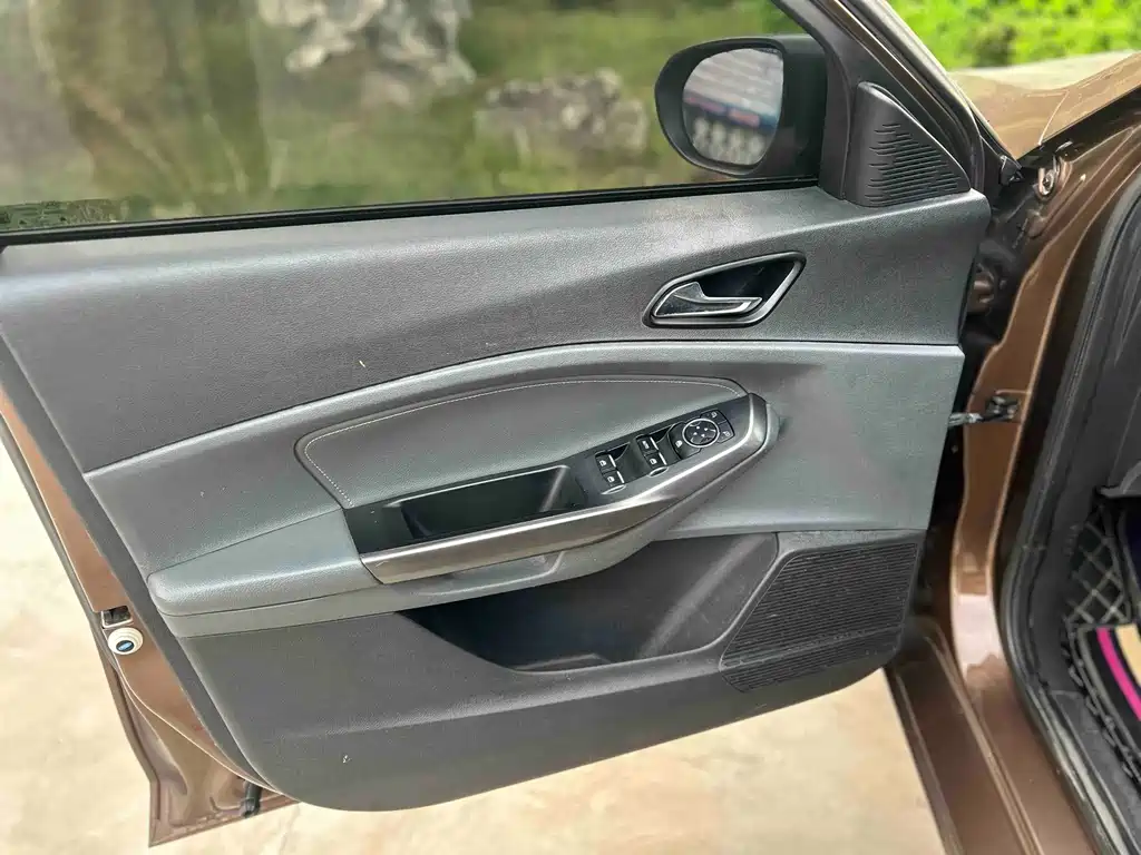 Ford Escort 1.5L Manual Fashion Type, фото 9