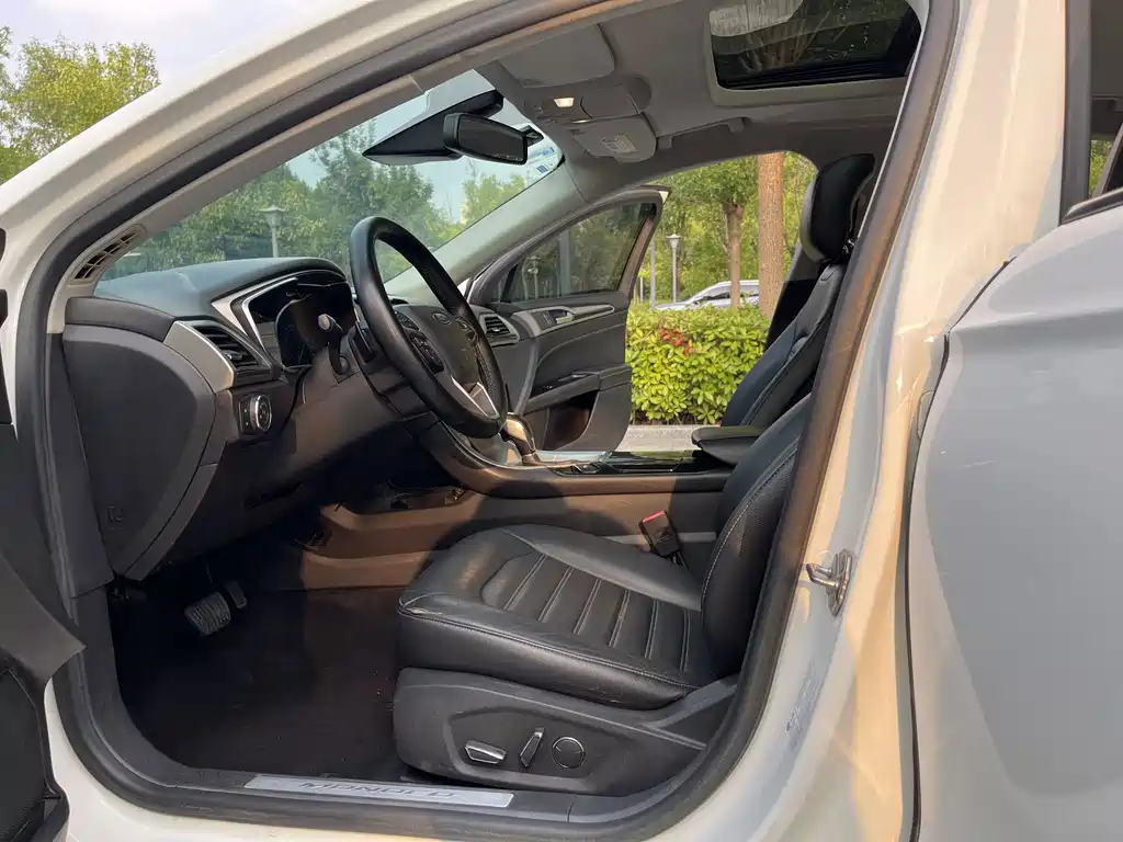 Ford Mondeo — миниатюра 4