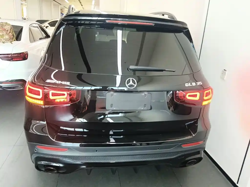 Mercedes-Benz GLB AMG — миниатюра 6