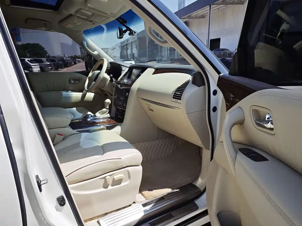 Nissan Patrol 2017 5.6L