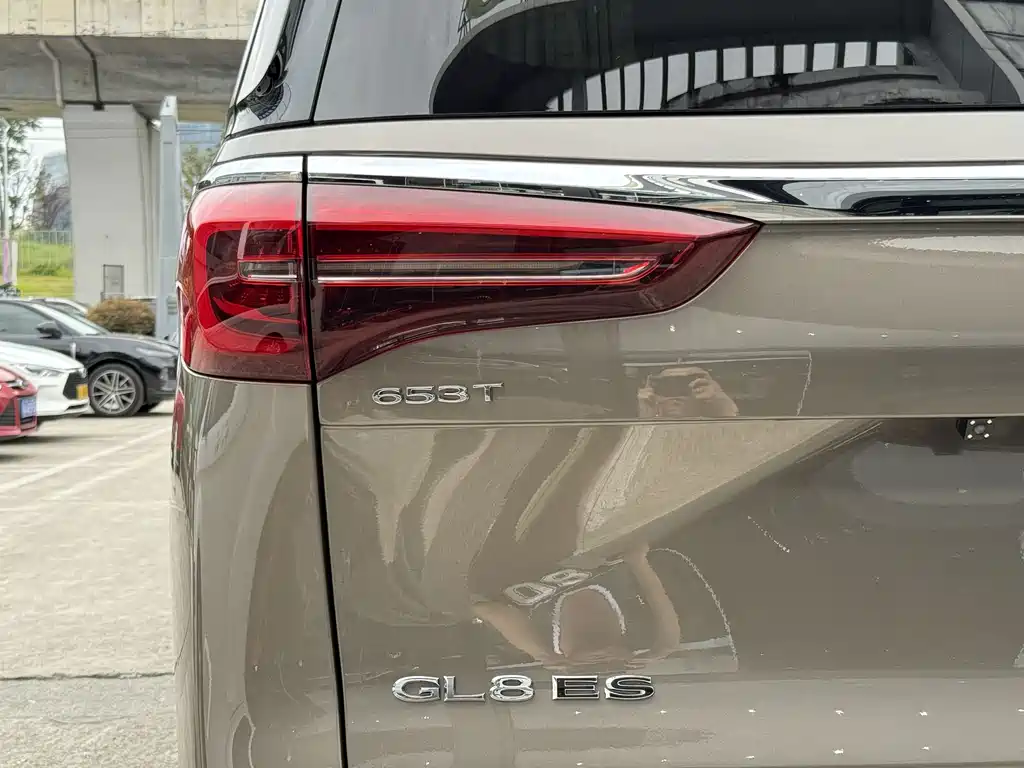 Buick GL8 — миниатюра 9
