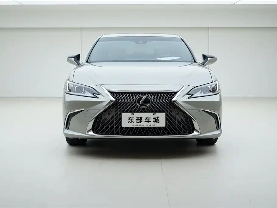 Lexus ES 2020 200