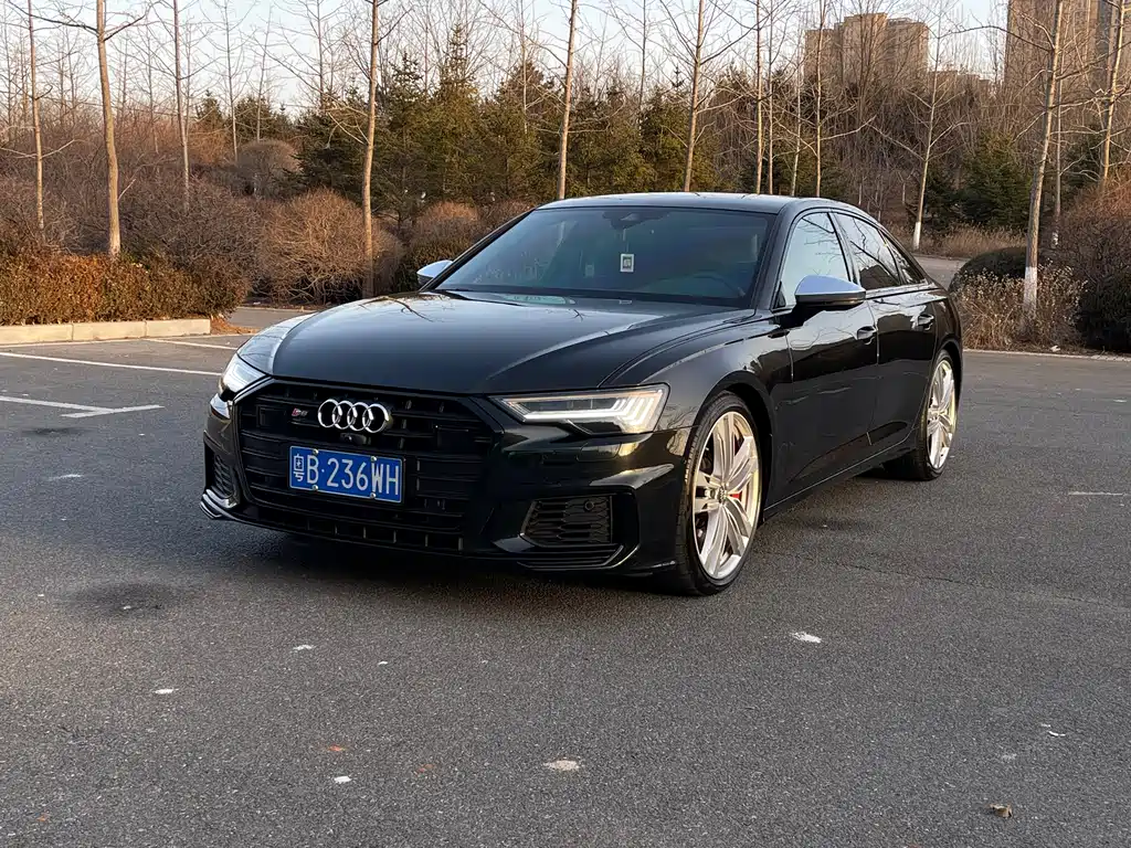 AUDI S6