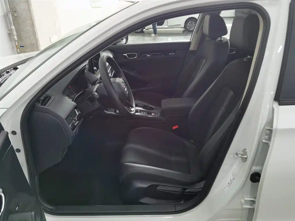 Honda Civic 2025 240TURBO CVT Plus