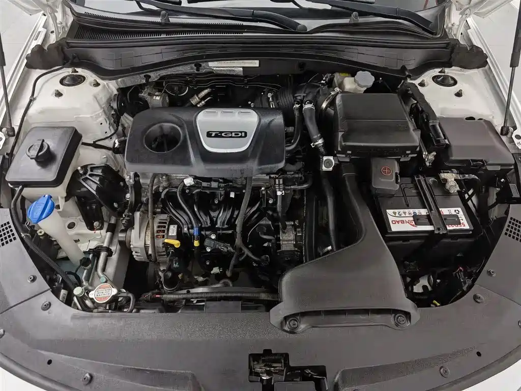 Kia K5 2016 1.6T AT LUX