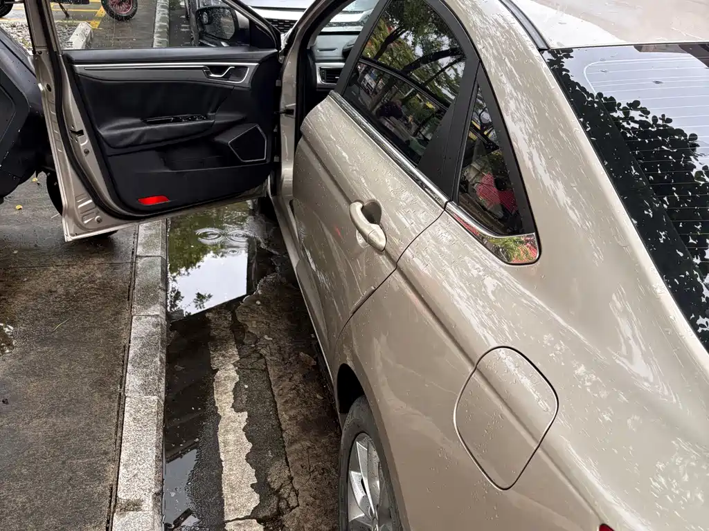 Geely Emgrand GL — миниатюра 6