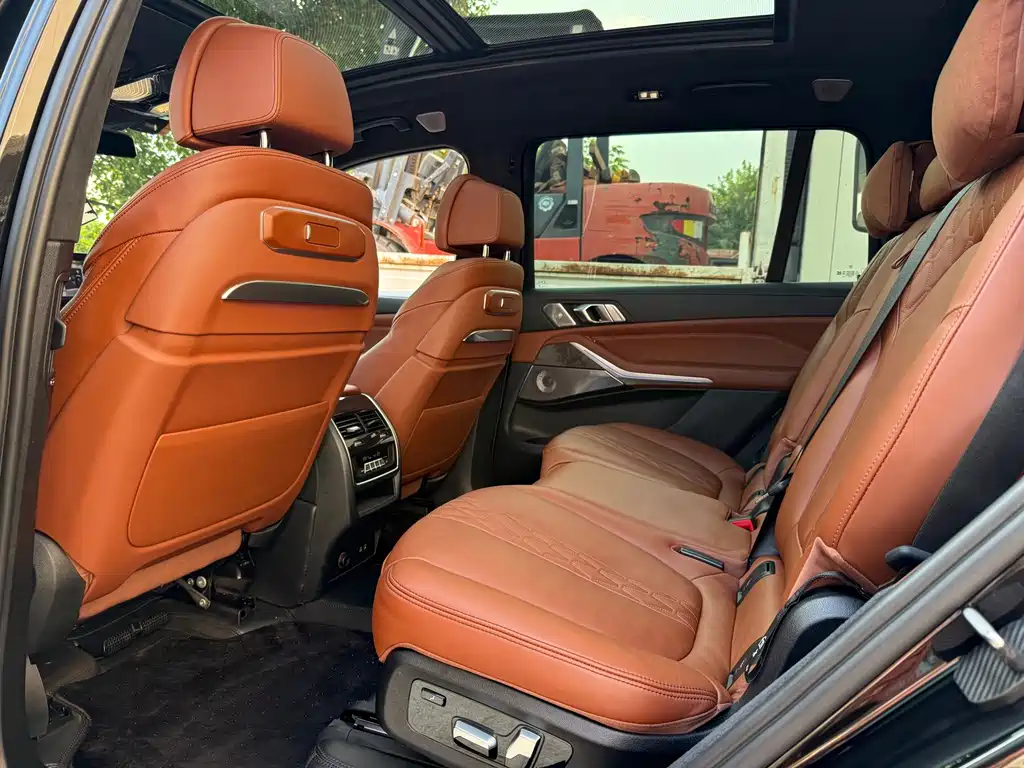 BMW X7 — миниатюра 10